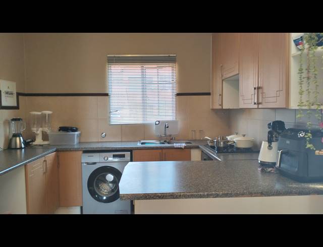 2 BEDROOM SECTIONAL TITLE FOR SALE IN EQUESTRIA